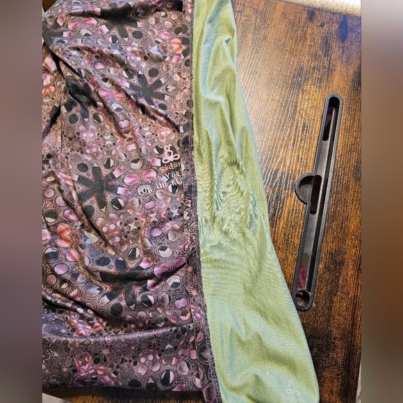 Wrap Around pants. Available In Other Designs N Colors S/M And M/L - Picture 9 of 13